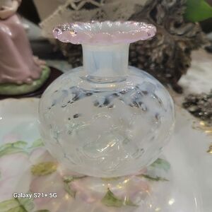 Elegant Glass Vase with Pink Rim